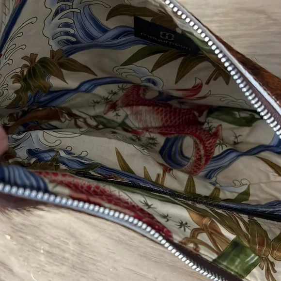 MAYA MOON OREGON DESIGN FUR & LEATHER CRESENT  HANDBAG - Picture 16 of 17